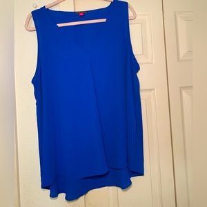 Vince Camuto V neck Blouse